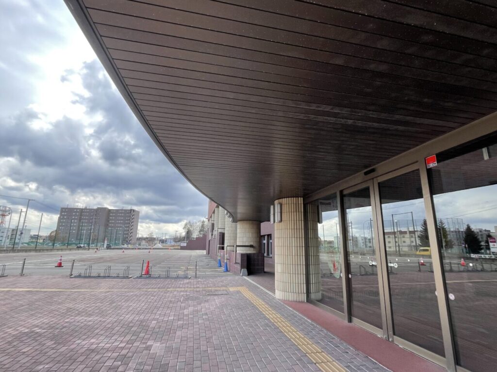 北ガス文化ホール出入口
