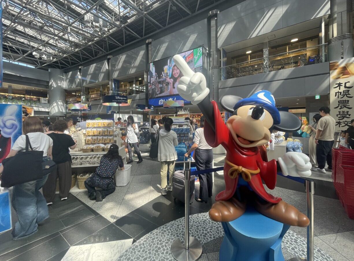 店の前