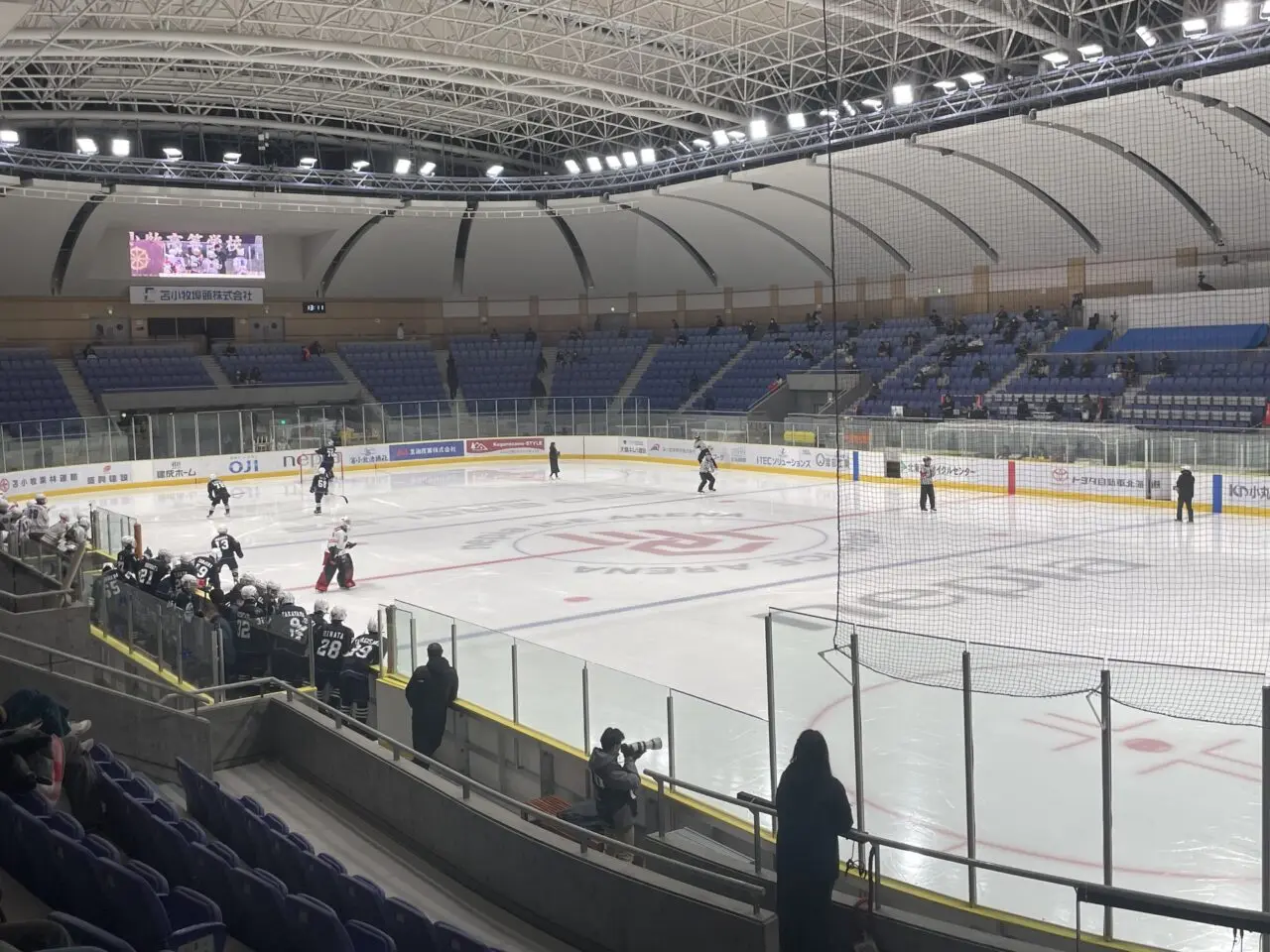 アイスホッケー