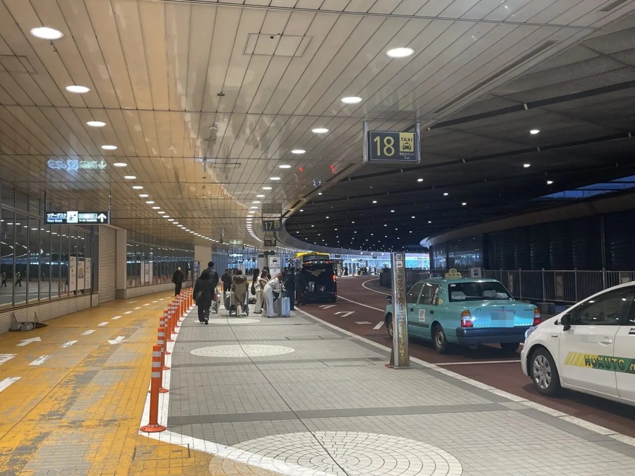 タクシー乗り場